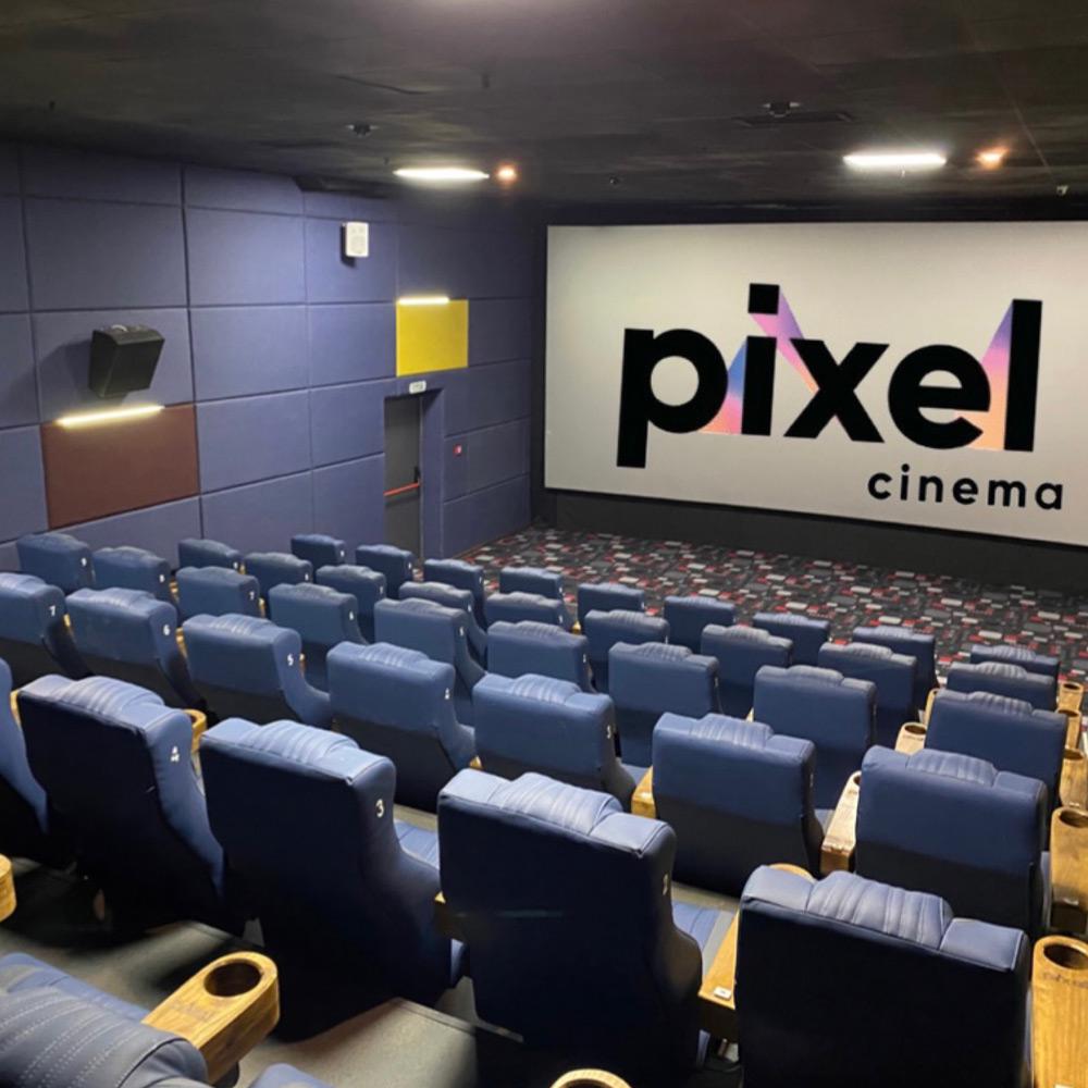 Кинотеатр семья билеты. Фэмили Синема. Pixel Cinema. Кинозал пиксельный. Кизилюрт кинотеатр Фэмили Синема.